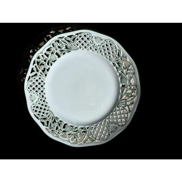 Schumann Germany Vintage Pierced Rim White and Green Dinner Plates - Picture 3 of 5